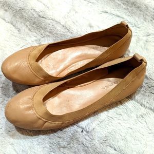🌷Women's Banana Republic Nude Ballet Flats size 8